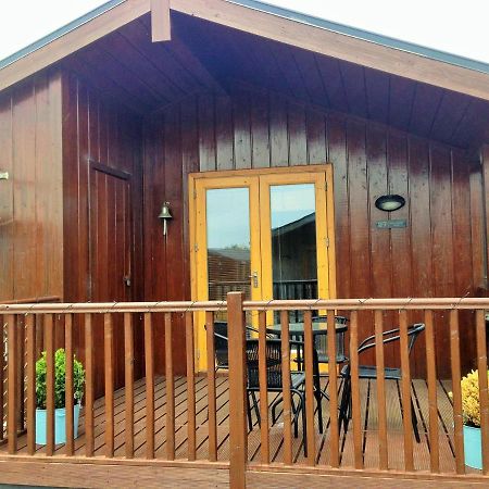 Wild Atlantic Way...Cosy Log Cabin Villa Greencastle  Ngoại thất bức ảnh